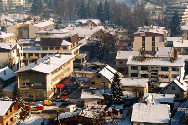 Jutro 23.11.01.- 8.00 sati- tem.-2C pogled u centar grada