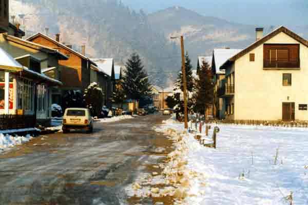 Od srednjoskolskog centra u pravcu grada